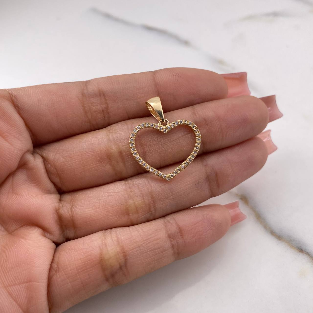 Dije Corazon 1.6gr / 2.5cm / Circones Blancos Oro Amarillo 18K $