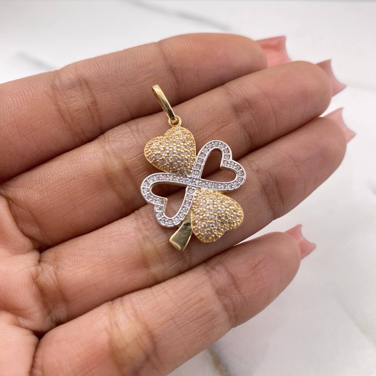 Dije Corazon Infinito 3.15gr / 3cm / Circones Blancos Dos Oros Amarillo Blanco 18K $