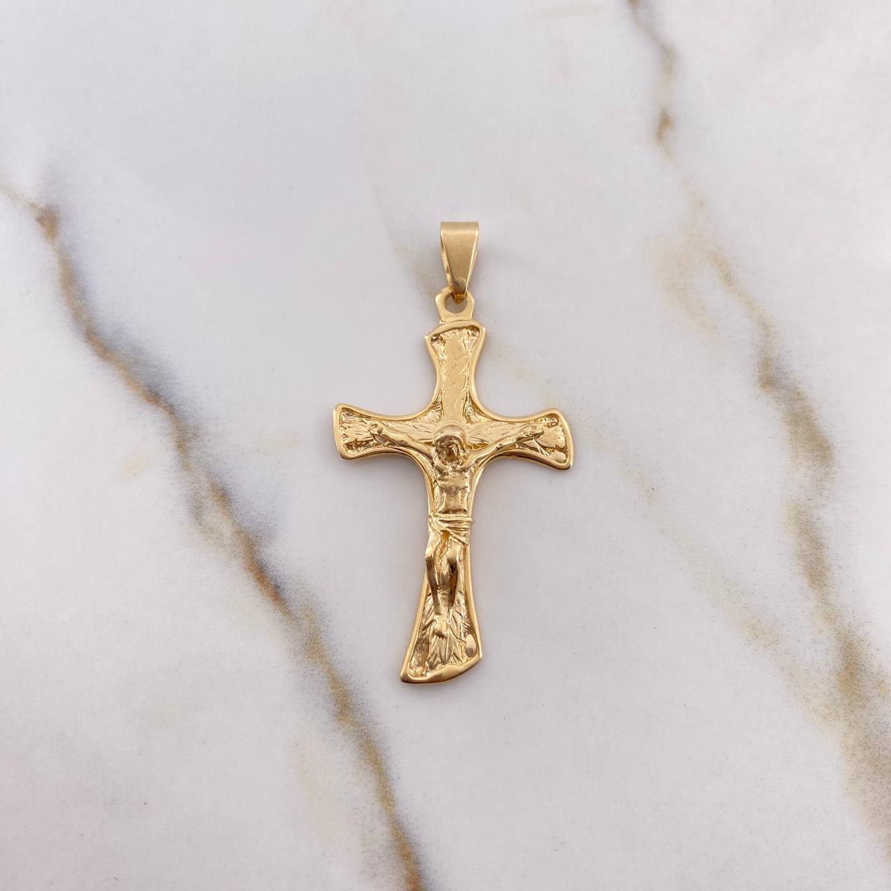 Dije Cruz Cristo 4.55gr / 4.5cm / Destellos Oro Amarillo 18K $