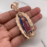 Dije Virgen Guadalupe 28.7gr / 6.6cm / Circones Fucsias Azules Blancos Oro Rosa 18K $