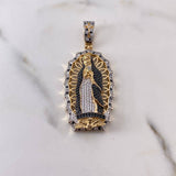 Dije Virgen Guadalupe 13.7gr / 5.4cm / Circones Negros Blancos Tres Oros 18K $