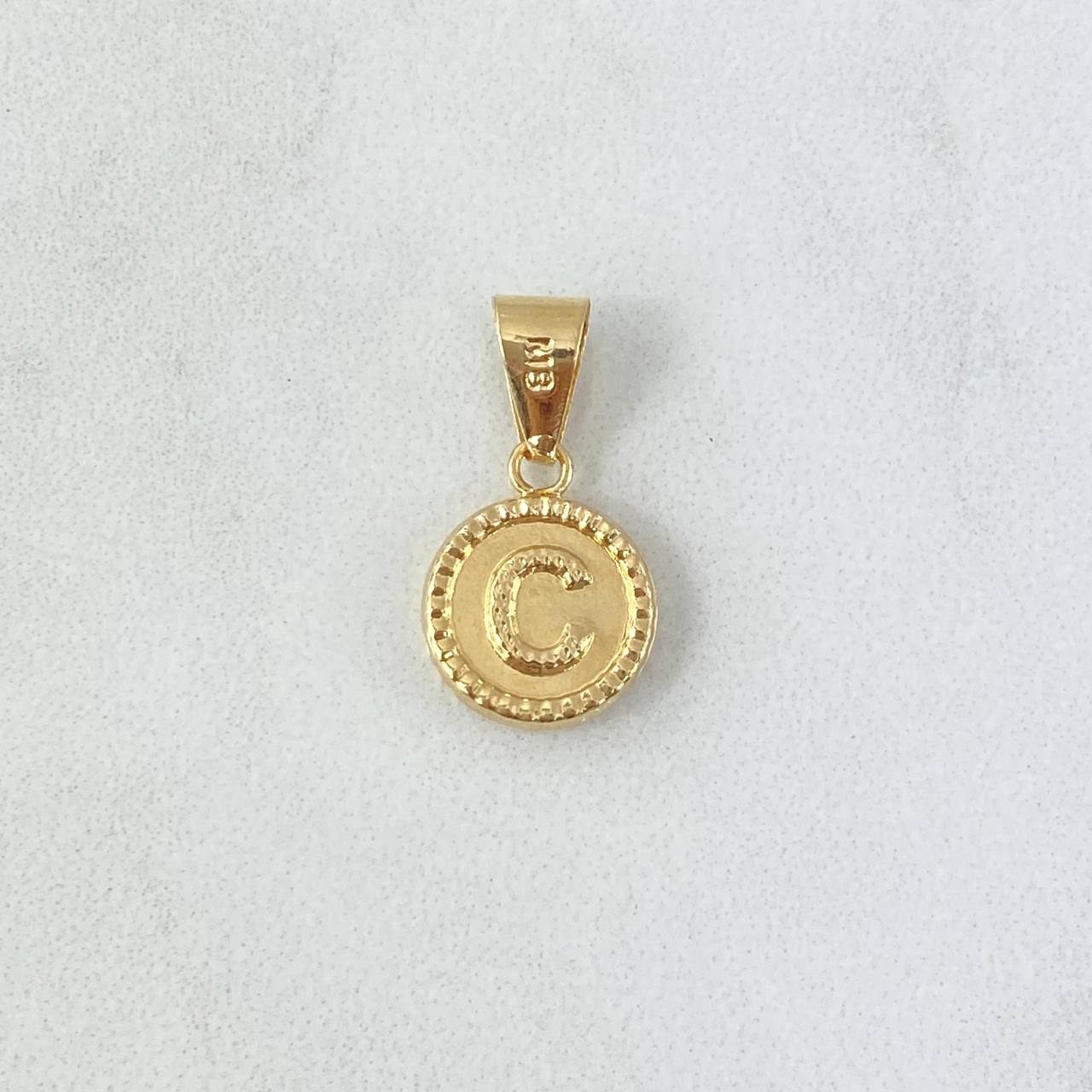 Dije Letra C Lisa 0.6gr / 1.9cm / Circulo Bordeado Oro Amarillo 18K