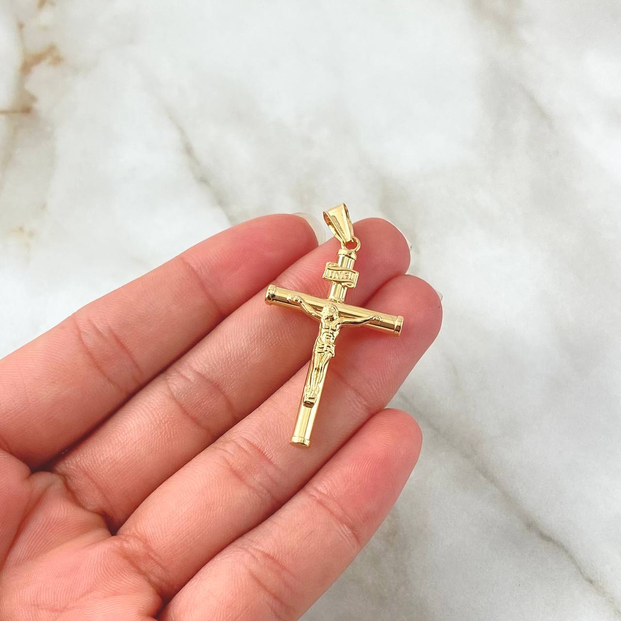 Dije Cristo Cruz 1.7gr / 4.3cm / Baston Liso Oro Amarillo 18K