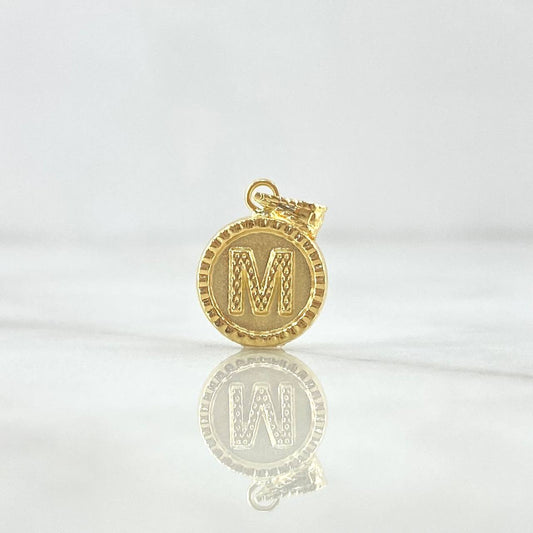 Dije Letra M Mate 0.55gr / 1.7cm / Circulo Bordeado Oro Amarillo 18K