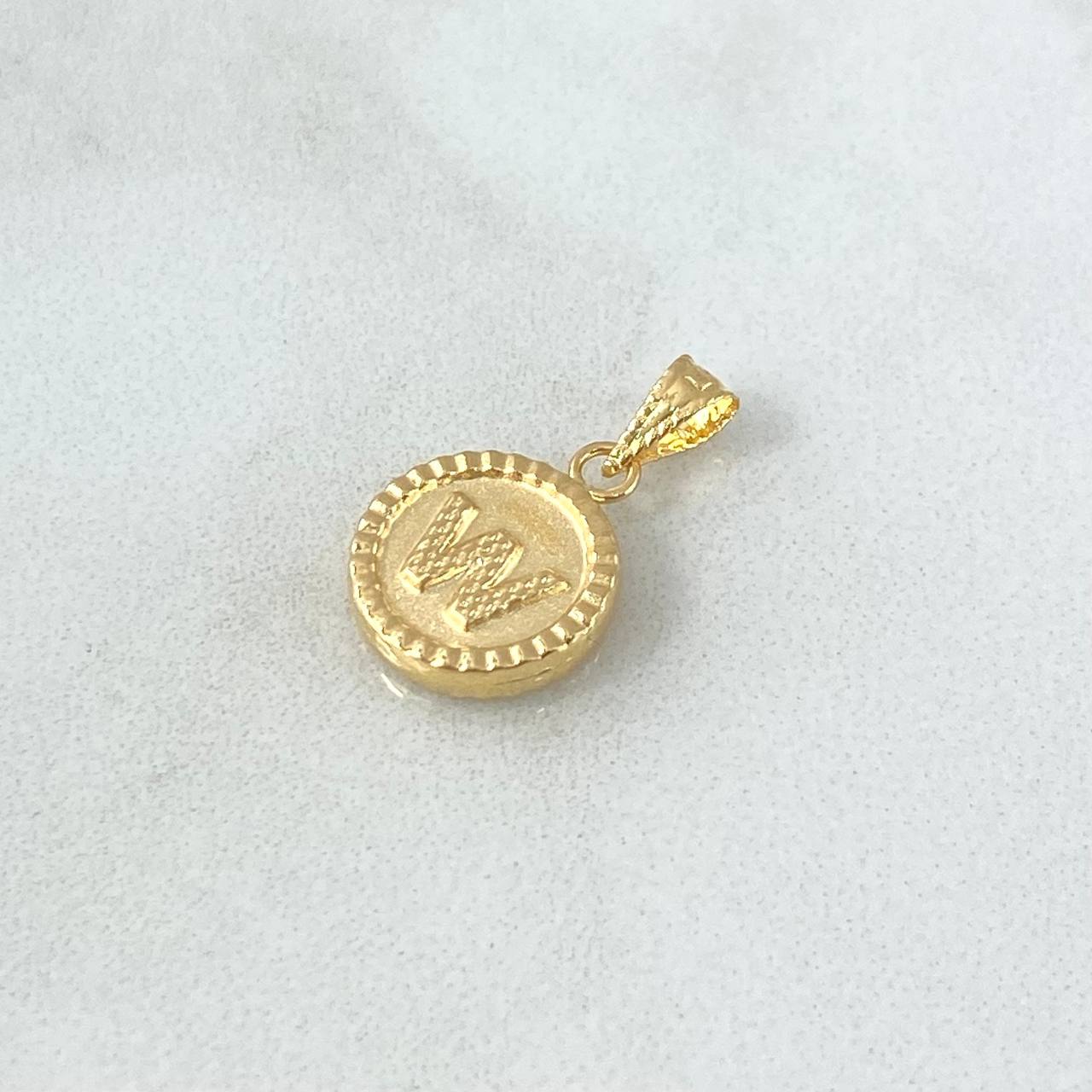 Dije Letra W Mate 0.55gr / 1.7cm / Circulo Bordeado Oro Amarillo 18K