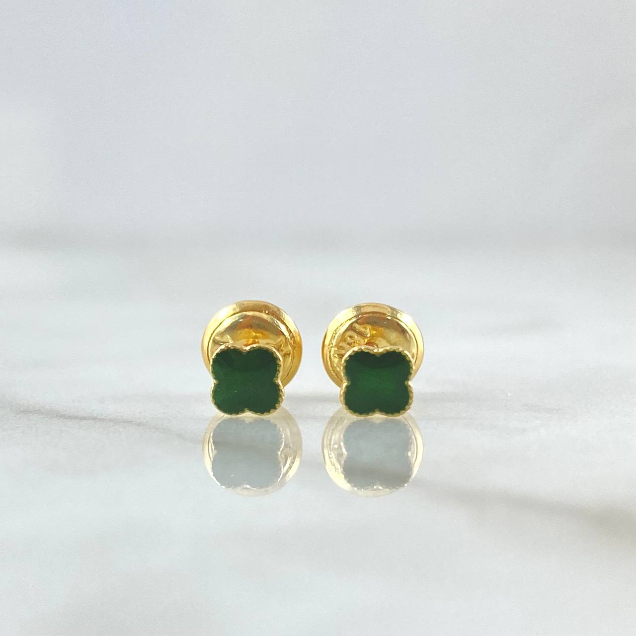 Topos Trebol 0.55gr / 4mm Borde Punteado Resina Verde Oro Amarillo 18K *