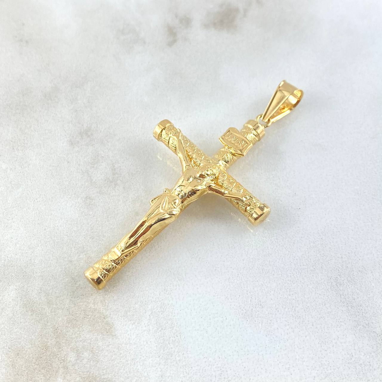 Dije Cristo Cruz 3.1gr / 5.7cm / Baston Atornillado Oro Amarillo 18K ©