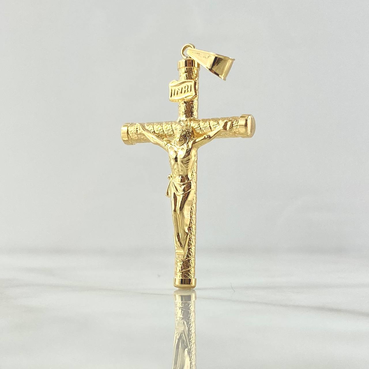 Dije Cristo Cruz 3.1gr / 5.7cm / Baston Atornillado Oro Amarillo 18K ©