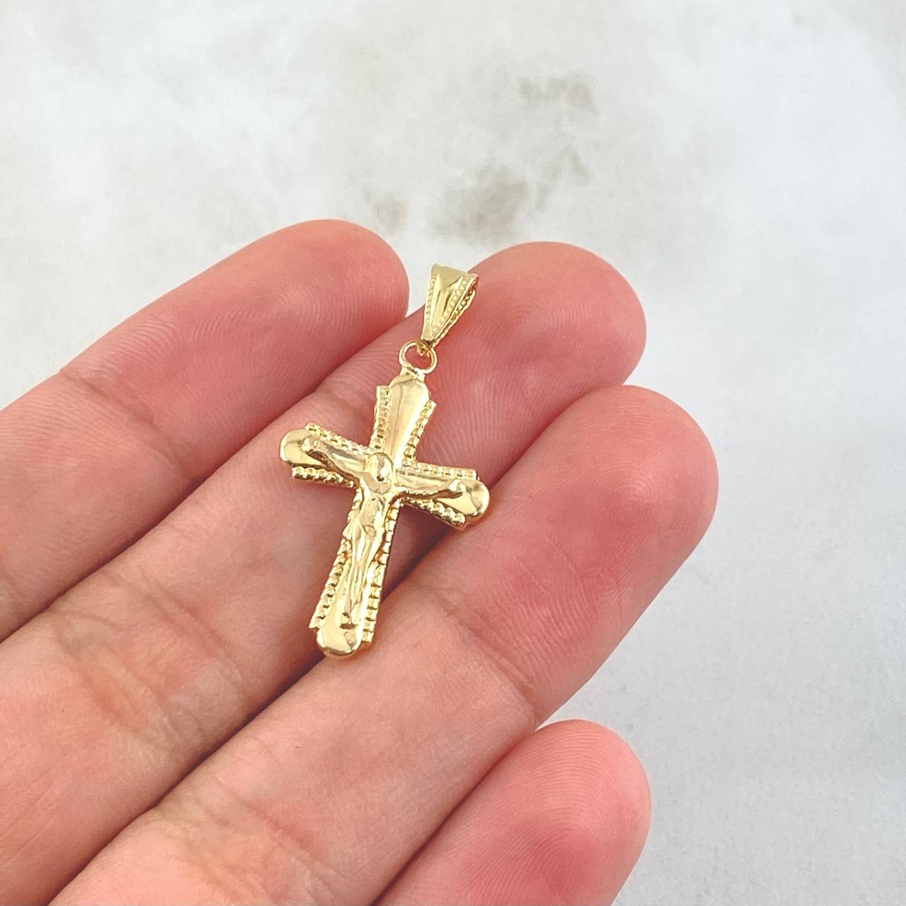 Dije Cruz Cristo 1.05gr / 3cm / Bordeada Oro Amarillo 18K *