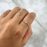 Anillo Cruz Cruzada 1.75gr / T7 1/4 / Circones Blancos Oro Amarillo 18K *