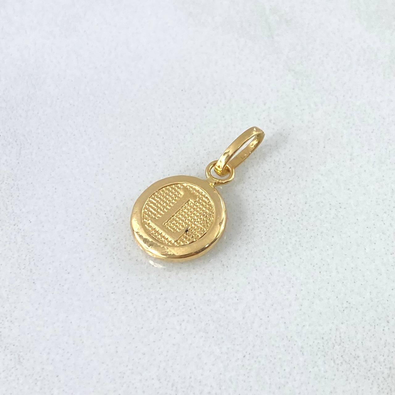 Dije Letra L 0.5gr / 1.8cm / Ciculo Texturizado Oro Amarillo 18K