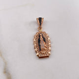 Dije Virgen Guadalupe 2.8gr / 3.1cm / Circones Blancos Negros Dos Oros Negro Rosa 18K $