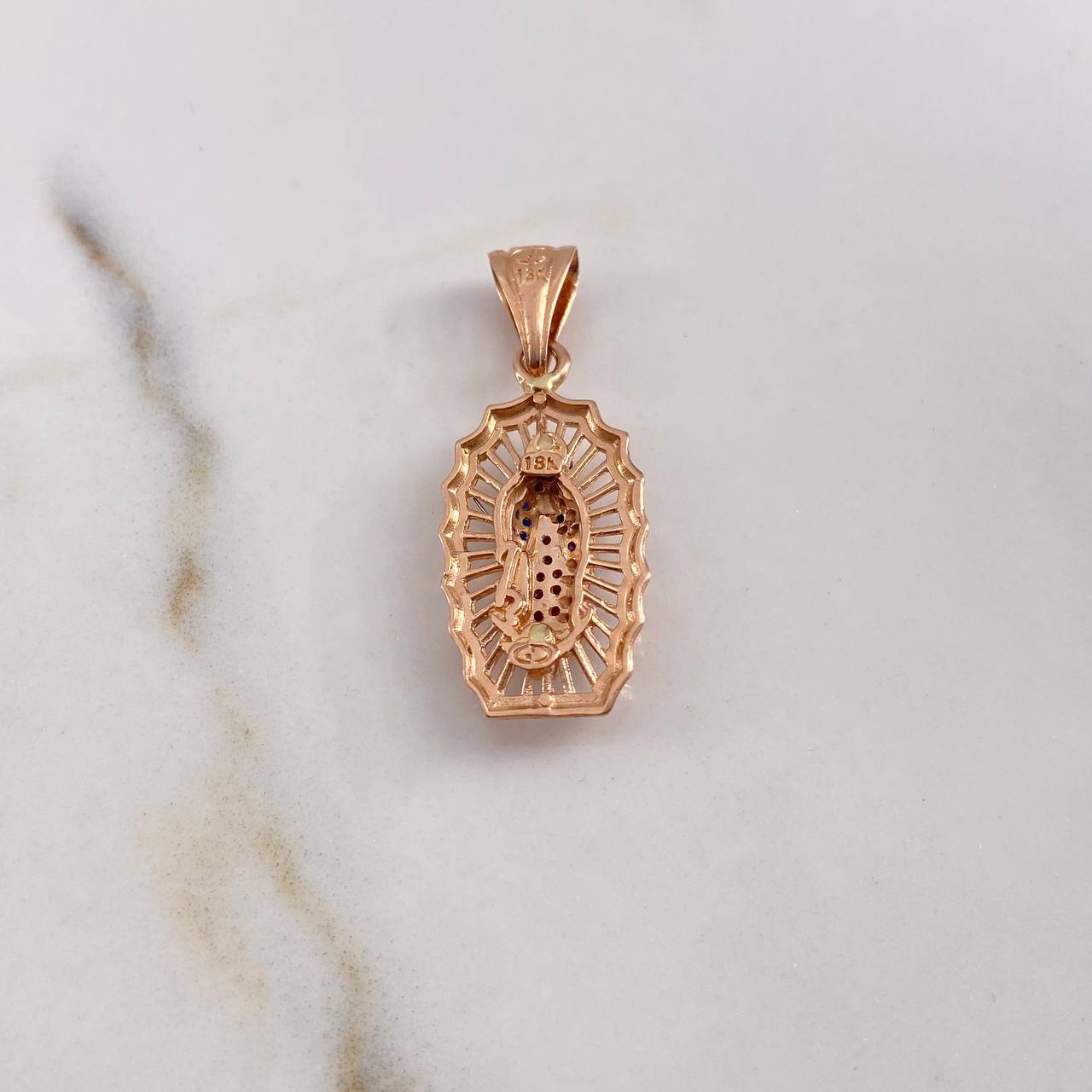 Dije Virgen Guadalupe 2.95gr / 3.2cm / Circones Azules Fucsias Oro Rosa 18K $