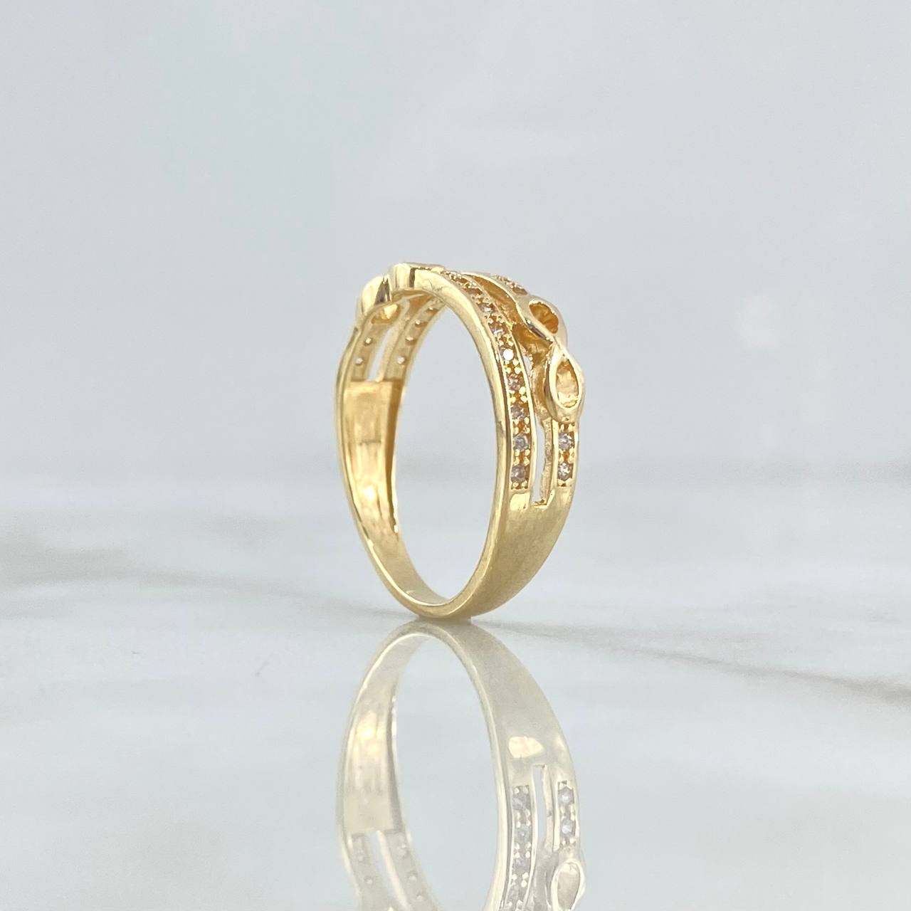 Anillo Infinito Lineas Paralelas 2.55gr / T6 1/4 / Circones Blancos Oro Amarillo 18K ©