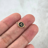 Herraje Letra A 0.35gr / 1.3cm / Circulo - Resina Negra Oro Amarillo 18K