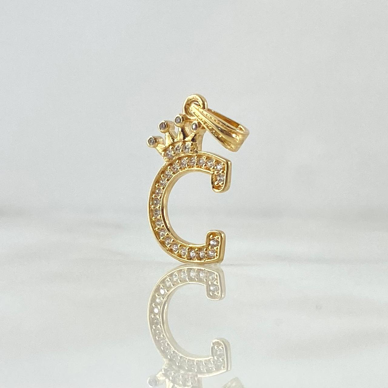 Dije Letra C Corona 1.35gr / 2.5cm / Circones Blancos Oro Amarillo 18K