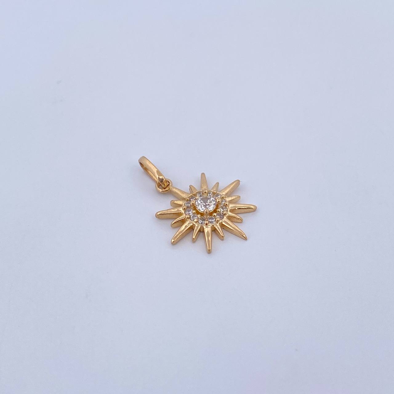 Dije Estrella Cardinal 1.6gr / 2.1cm / Circones Blancos Oro Amarillo 18K &