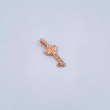 Dije Llave 1.25gr / 2.4cm / Circones Blancos Oro Rosa 18K &