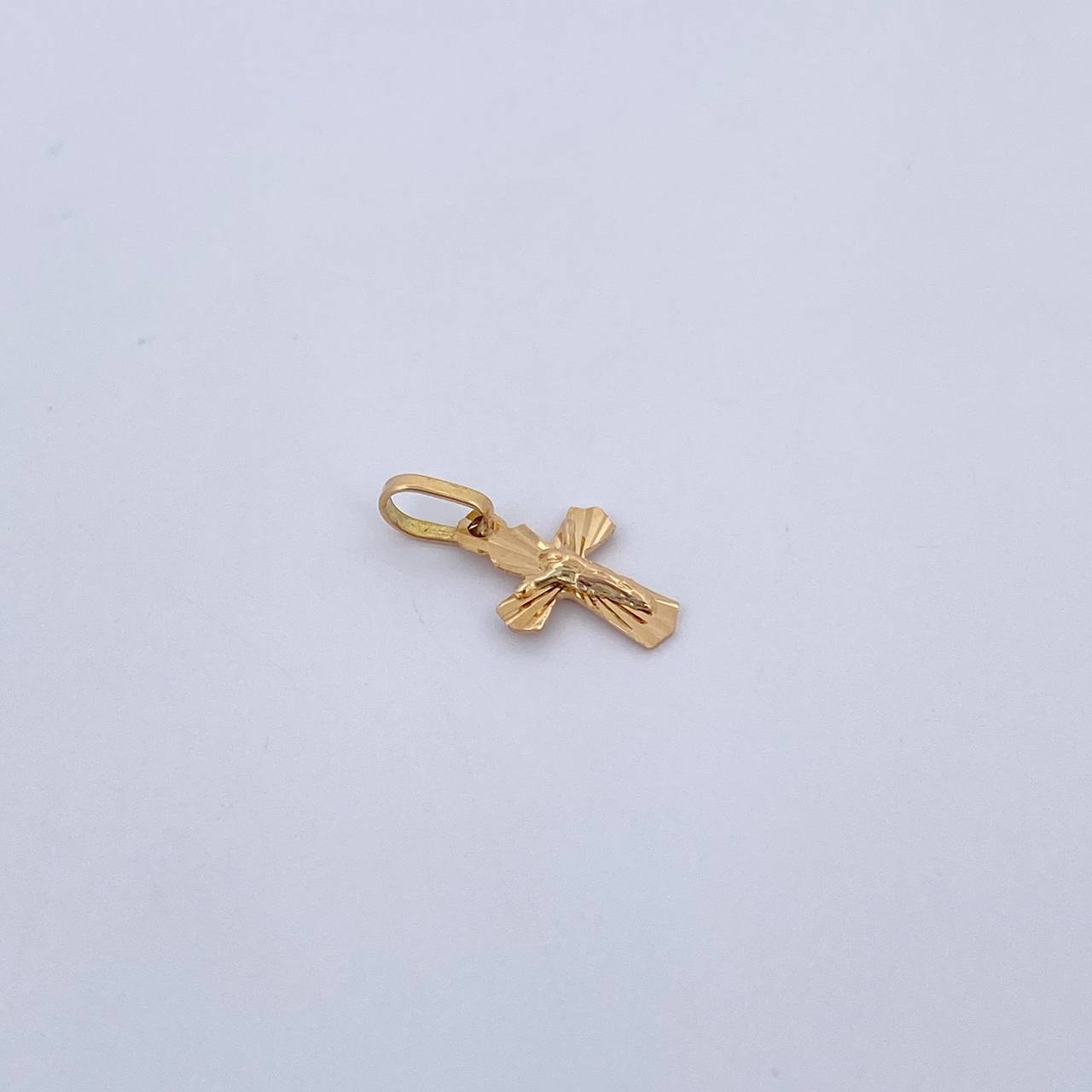 Dije Cruz Cristo  0.6gr / 1.5cm / Diamantado  Oro Amarillo &