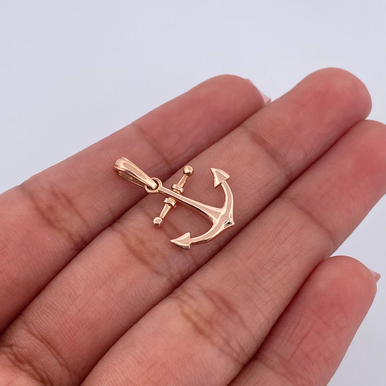 Dije Ancla 0.95gr / 2.1cm / Liso Oro Rosa 18K &