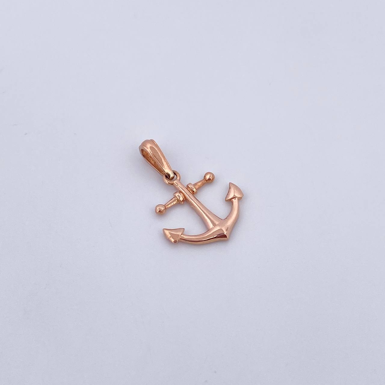 Dije Ancla 0.95gr / 2.1cm / Liso Oro Rosa 18K &