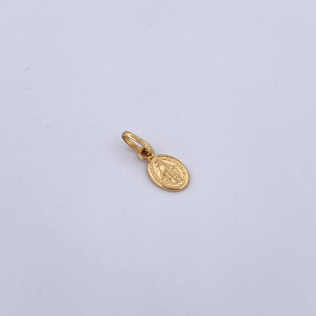 Dije Virgen Milagrosa 0.55gr / 1.4cm / Plano Oro Amarillo 18K &