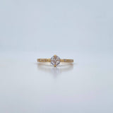 Anillo Solitario Churumbela 2gr / T6 3/4 / Circones Blancos Oro Amarillo 18K &