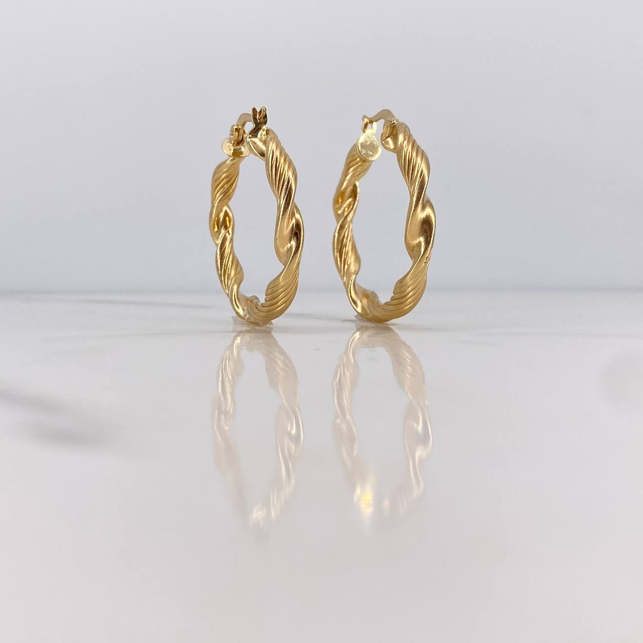 Candongas Valen 3.8gr / 3.1cm / Rayadas Oro Amarillo 18K #