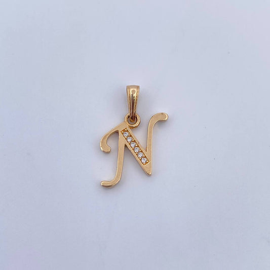 Dije Letra N 1.15gr / 1.7cm / Circones Blancos Oro Amarillo 18K $