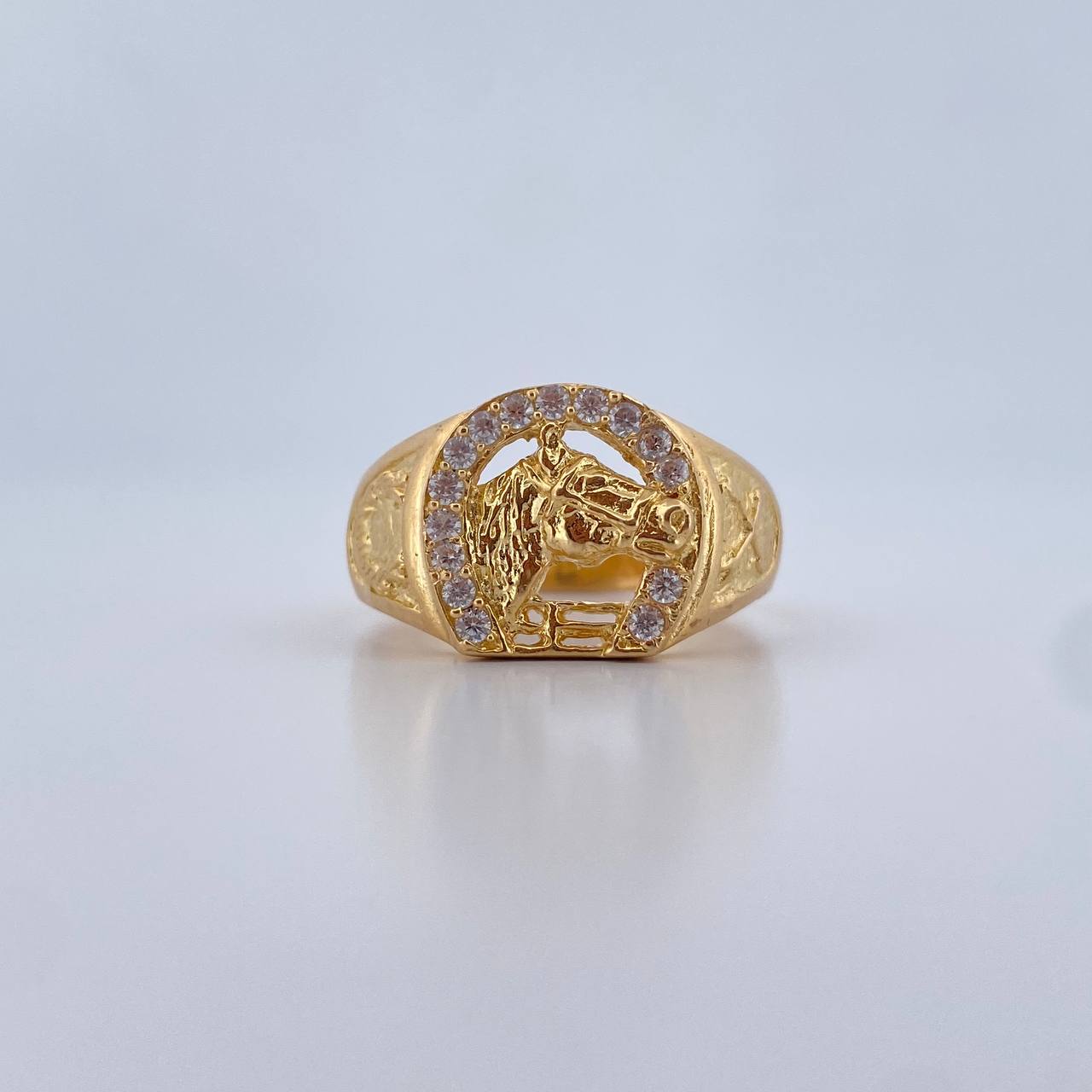 Anillo Caballo Herradura 9.75gr / T12 1/2 / Circones Blancos Oro Amarillo 18K $