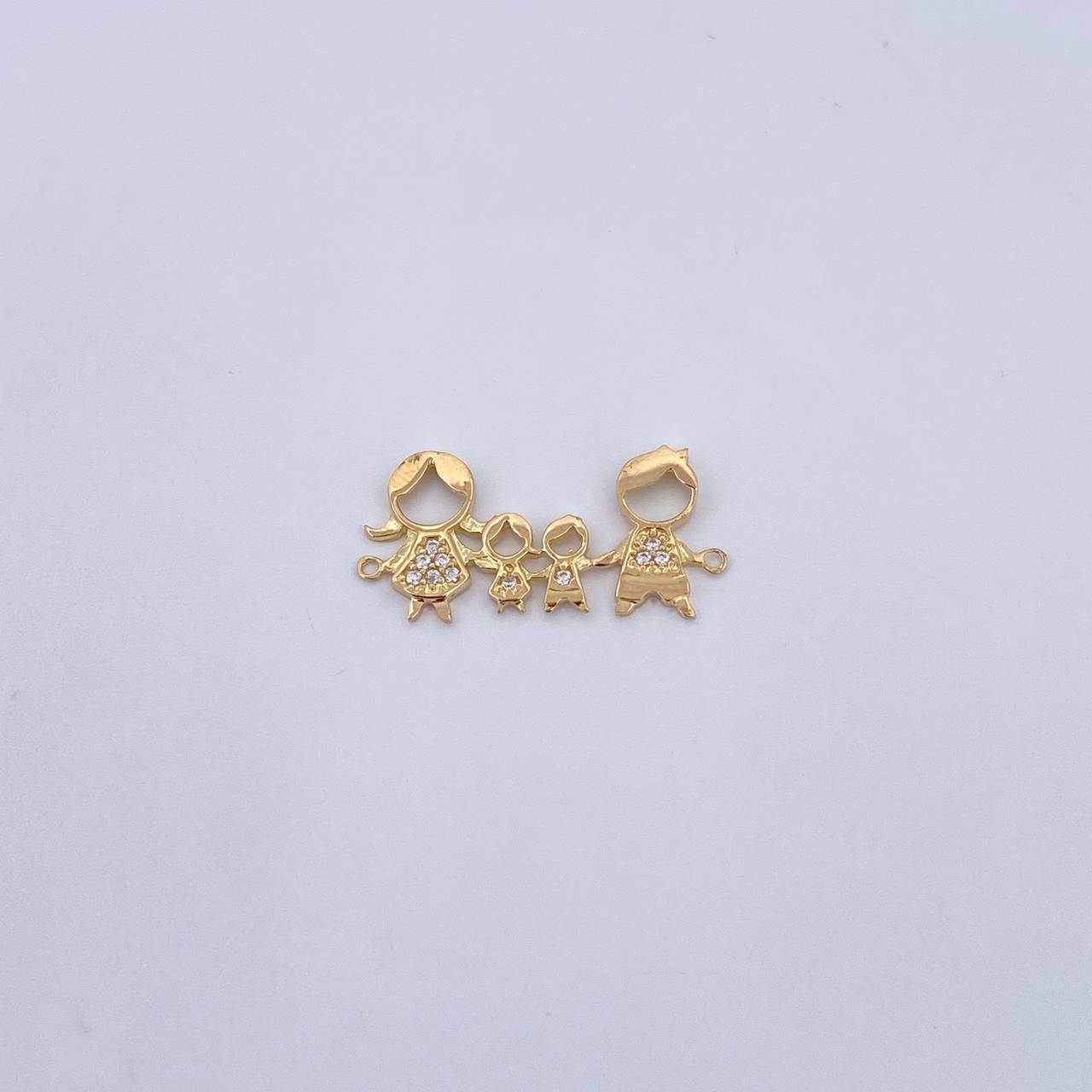 Herraje Familia De Cuatro 1.15gr / 2.3cm / Circones Blancos Oro Amarillo 18K $