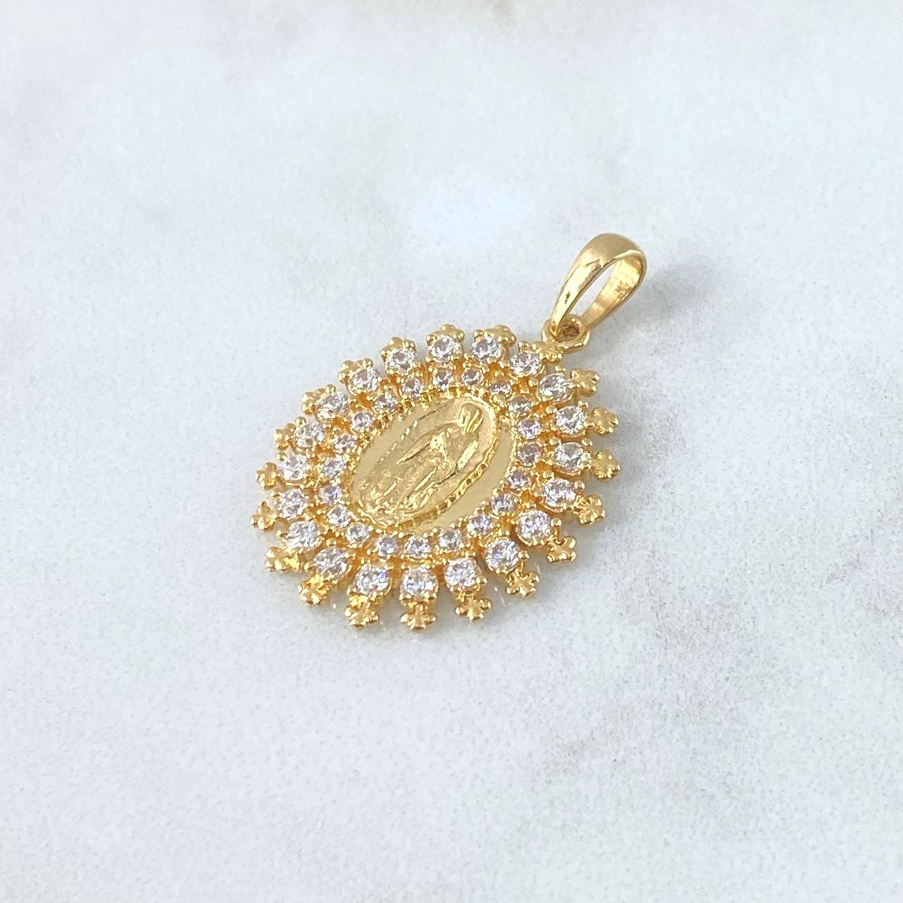 Dije Virgen Guadalupe 4.95gr / 3cm / Circones Blancos Oro Amarillo 18K *