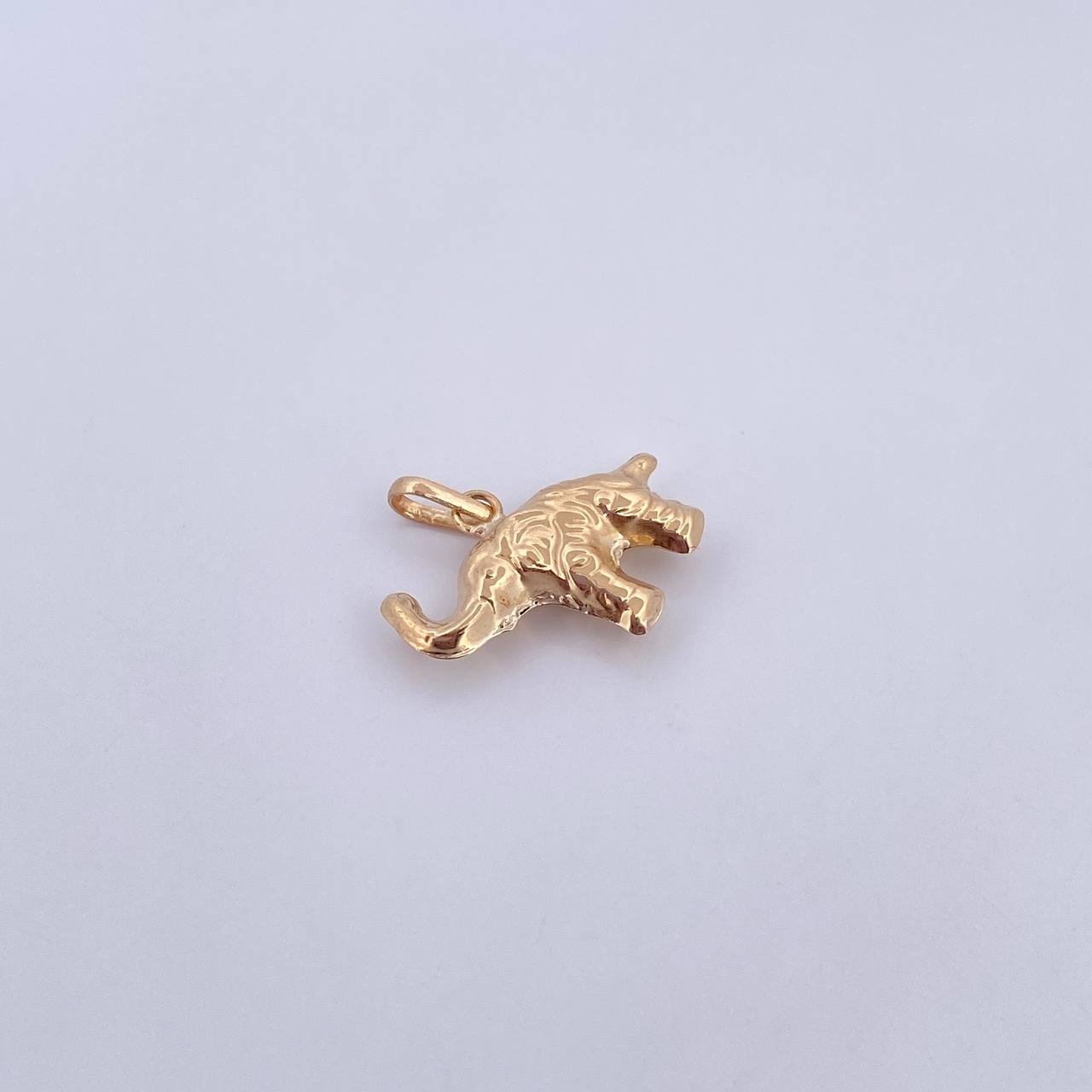 Dije Elefante 0.8gr / 2cm / Troquelado Oro Amarillo 18K &