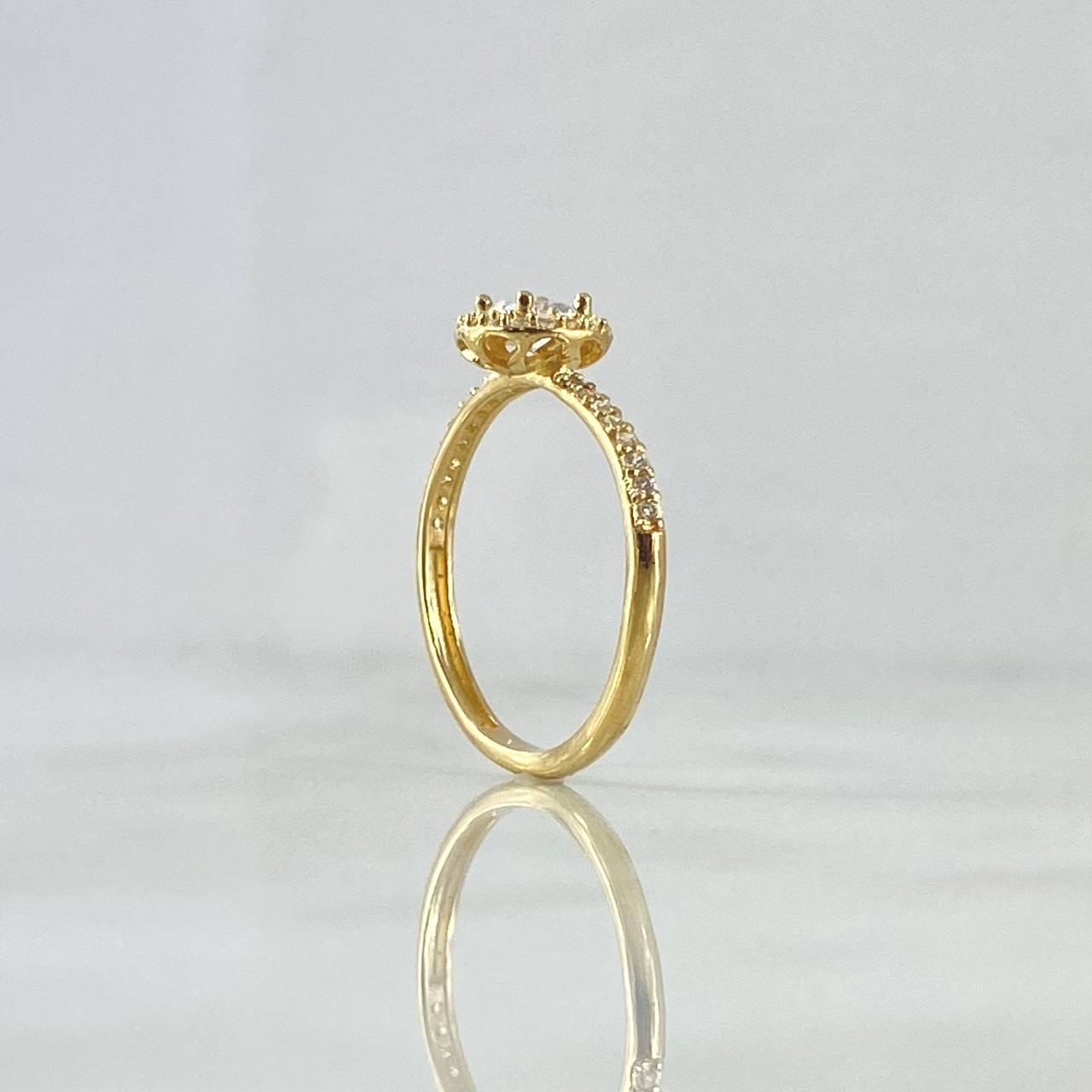 Anillo Solitario Halo Tupido 2gr / T7 / Circones Blancos Oro Amarillo 18K ©