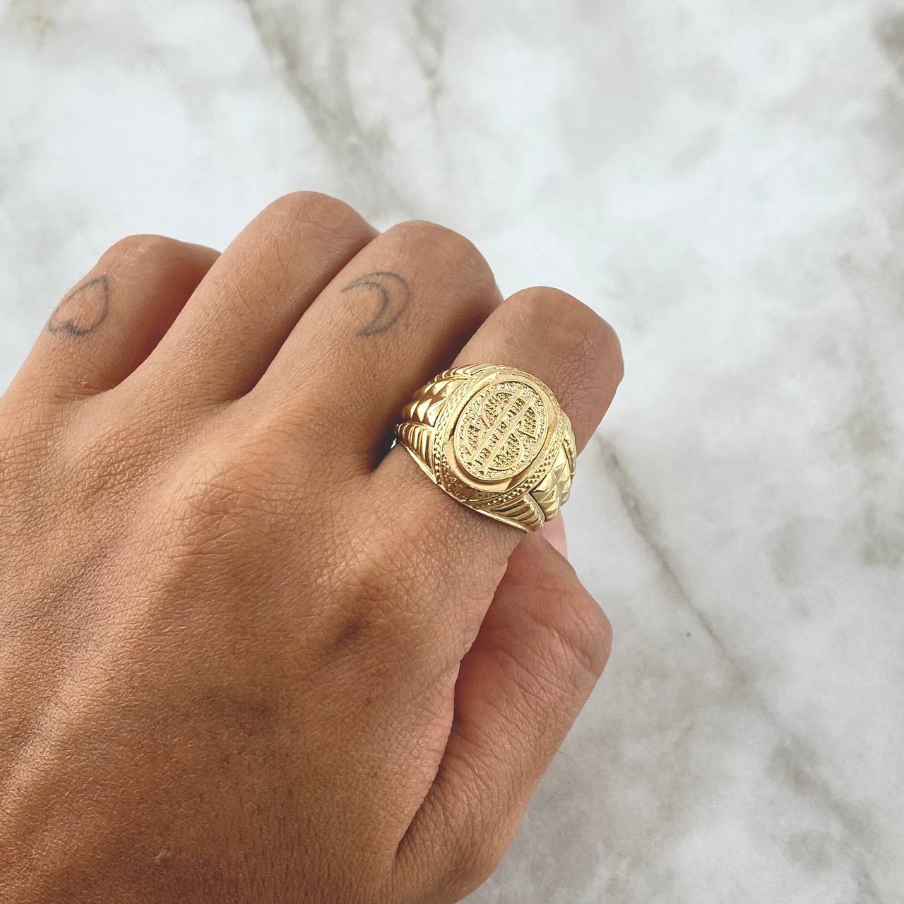 Anillo Sello Signo Dólar 6.95gr / T10 / Oro Amarillo 18K