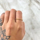 Anillo Mitad Esferas 1.6gr / T7 1/2 / Liso Oro Amarillo 18K *