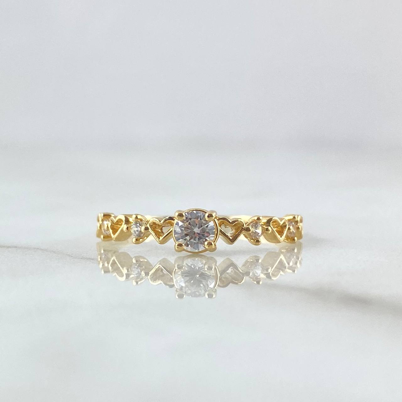 Anillo Solitario Corazones Intercalados 1.4gr / T6 / Circones Blancos Oro Amarillo 18K