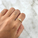 Anillo Solitario Cuadrado En Petalos 2.05gr / T7 3/4 / Circones Blancos Oro Amarillo 18K *