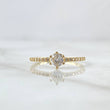 Anillo Solitario Media Churumbela 1.4gr / T6 / Circones Blancos Oro Amarillo 18K *