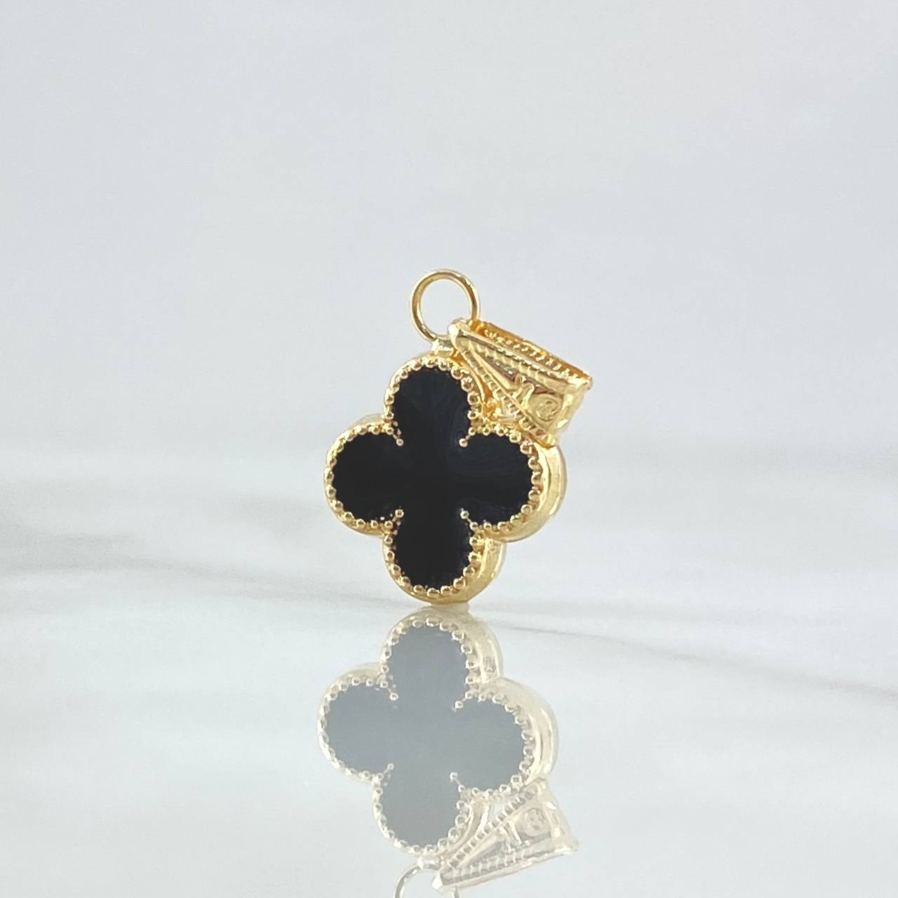 Dije Trébol VCyA Punteado 1gr / 2.3cm / Resina Negra Cargador Bordeado Oro Amarillo 18K *