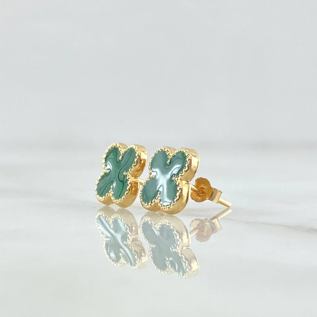 Topos Trébol VCyA 1.35gr / 9mm Resina Verde Broche Mariposa Oro Amarillo 18K