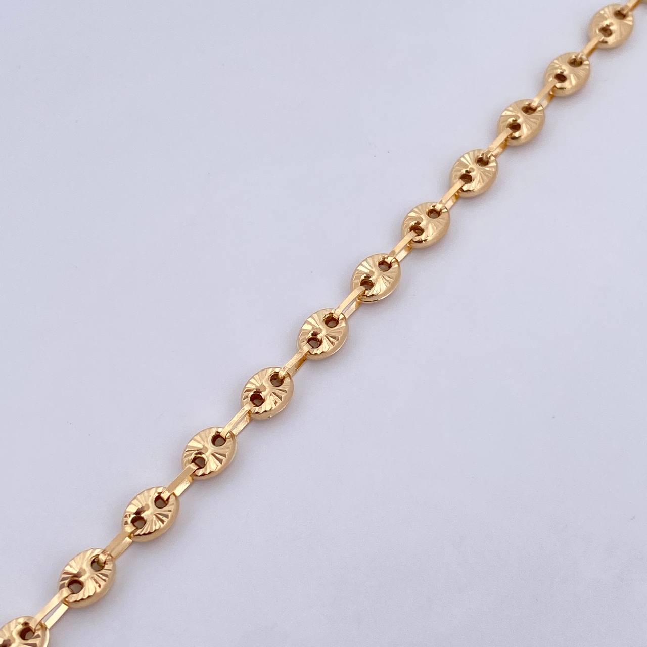 Tobillera GC 5.7gr / 24.9cm / 4.2mm Diamantado Oro Amarillo 18K $