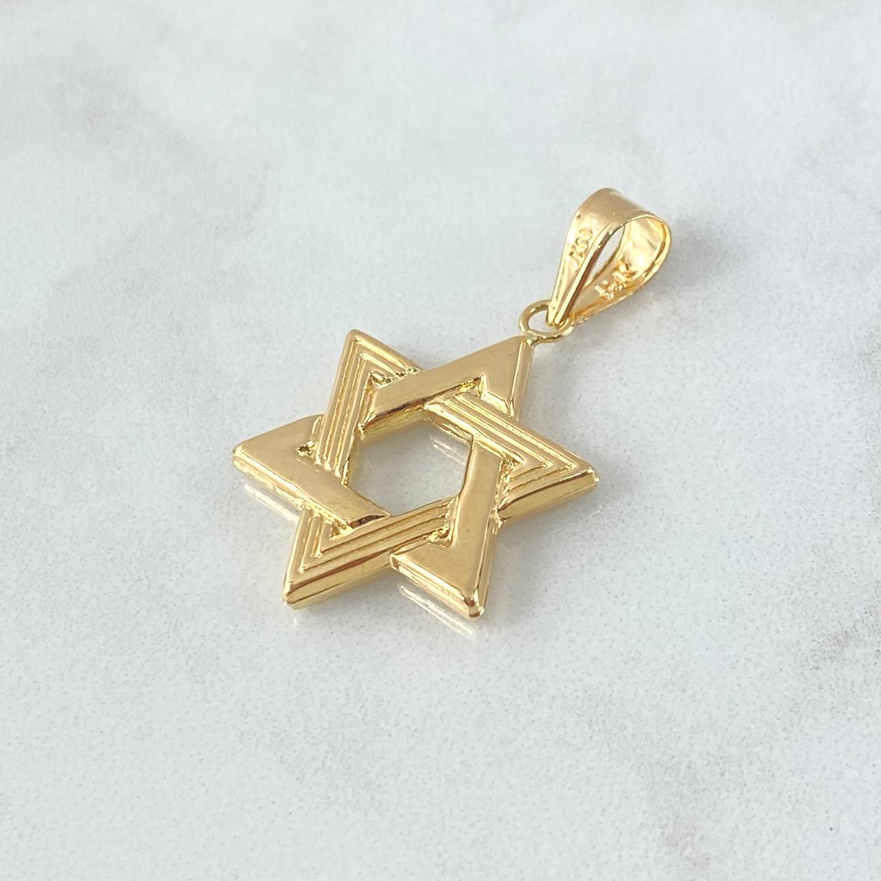 Dije Estrella De David 2.3gr / 3.7cm / Rayada Oro Amarillo 18K