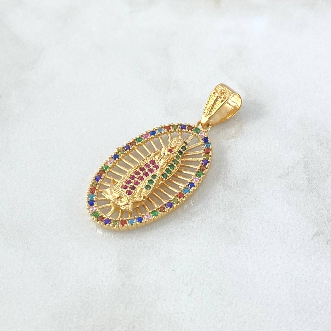 Dije Virgen Guadalupe 5.05gr / 4cm / Cargador texturizado Cruz Circones Multicolor Oro Amarillo 18K ©