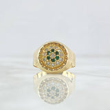 Anillo Sello Floreado 4.55gr / T10 1/4 / Circones Blancos-Verdes Oro Amarillo 18K