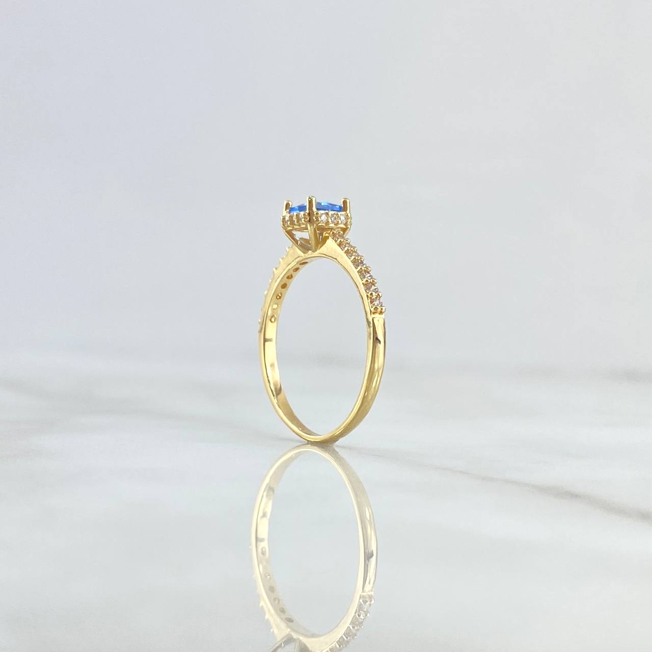 Anillo Solitario Halo Media Churumbela 2.05gr / T6 3/4 / Circones Blancos - Celeste Oro Amarillo 18K