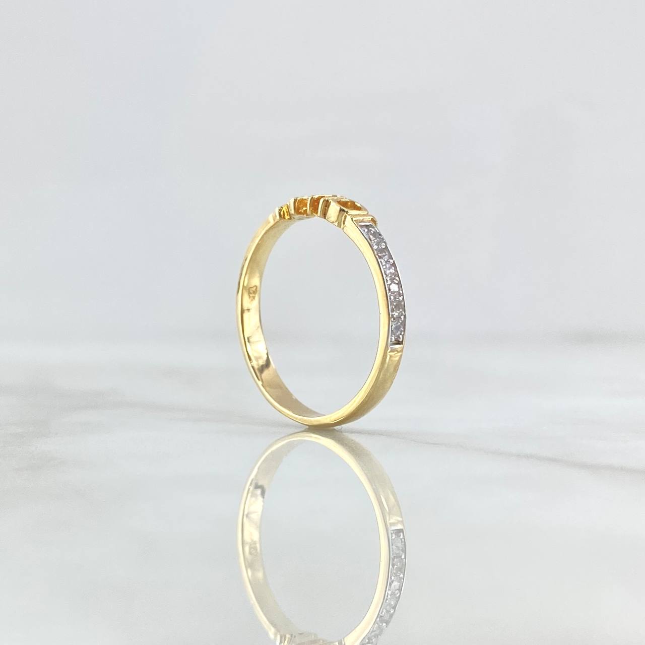 Anillo Amor 2.25gr / T7 1/2 / Circones Blancos Oro Amarillo 18K