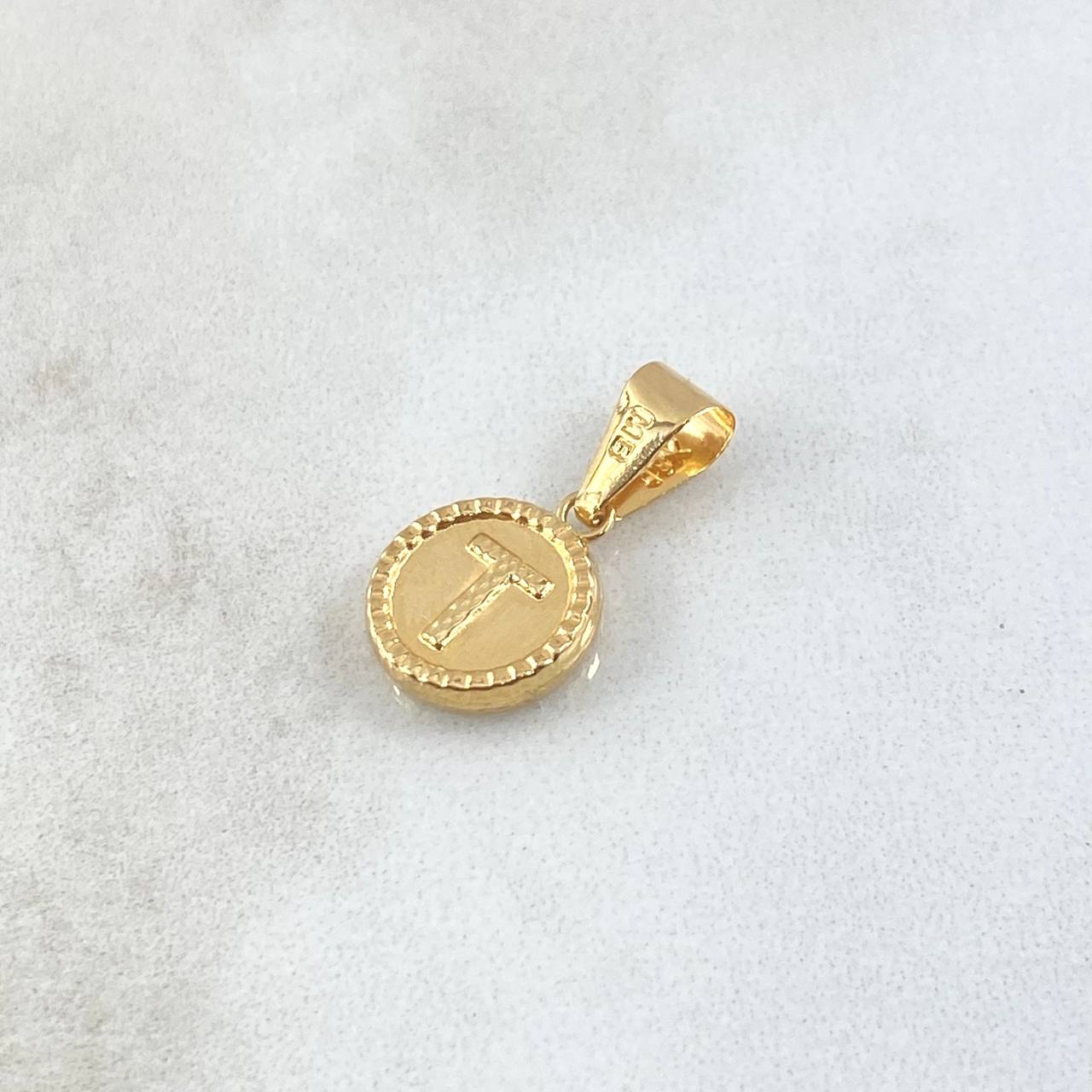 Dije Letra T 0.65gr / 2cm / Circulo Bordeado Oro Amarillo 18K