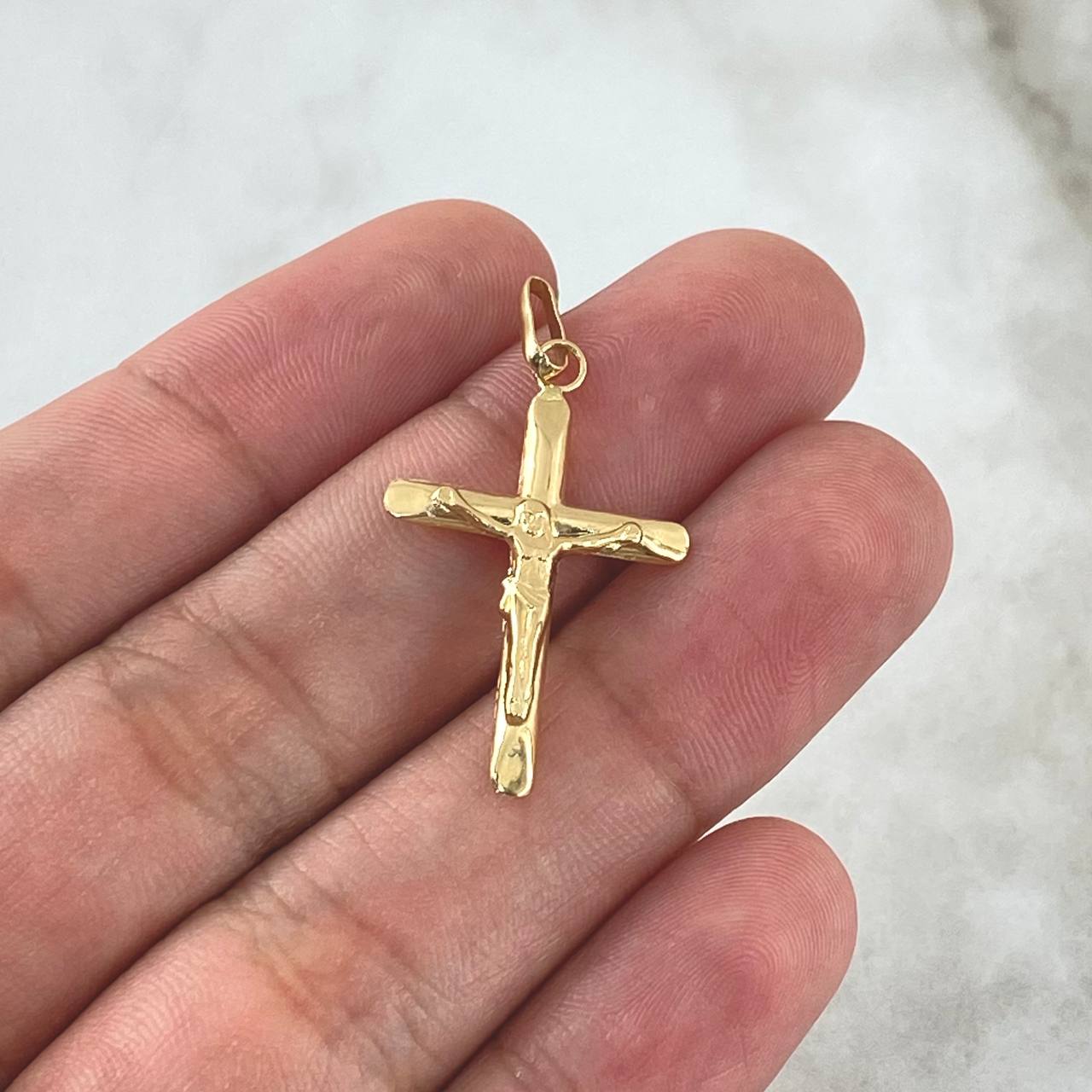 Dije Cruz Cristo 1.05gr / 3.5cm / Puntas Planas Lisa Oro Amarillo 18K