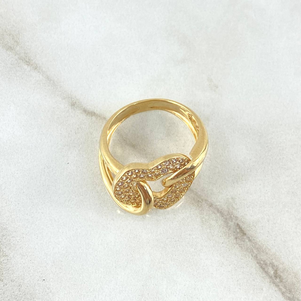 Anillo Corazón En Lazos 4.55gr / T6 1/4 / Circones Blancos Oro Amarillo 18K